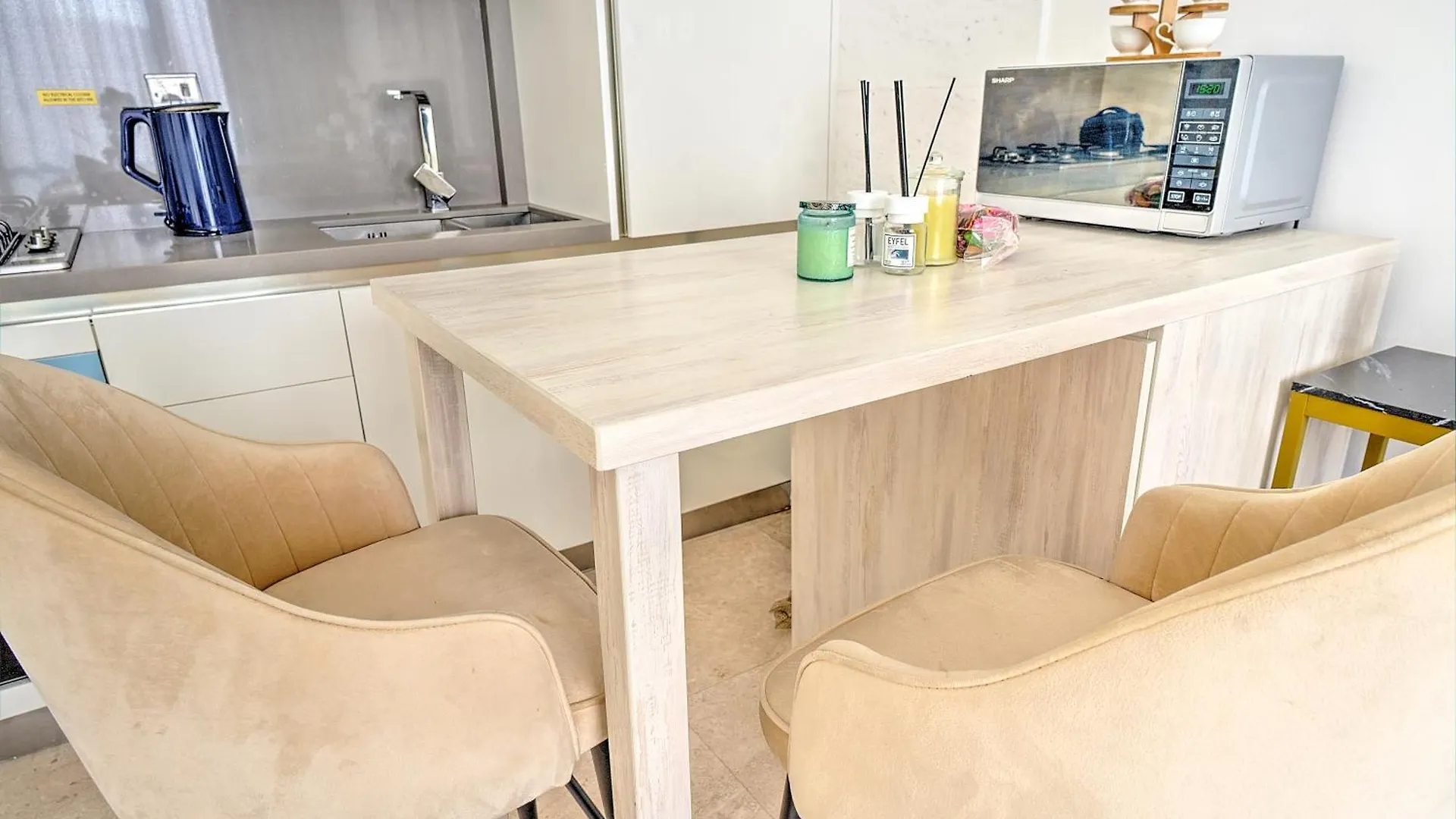 The Sterling Paradise Dubai Apartment