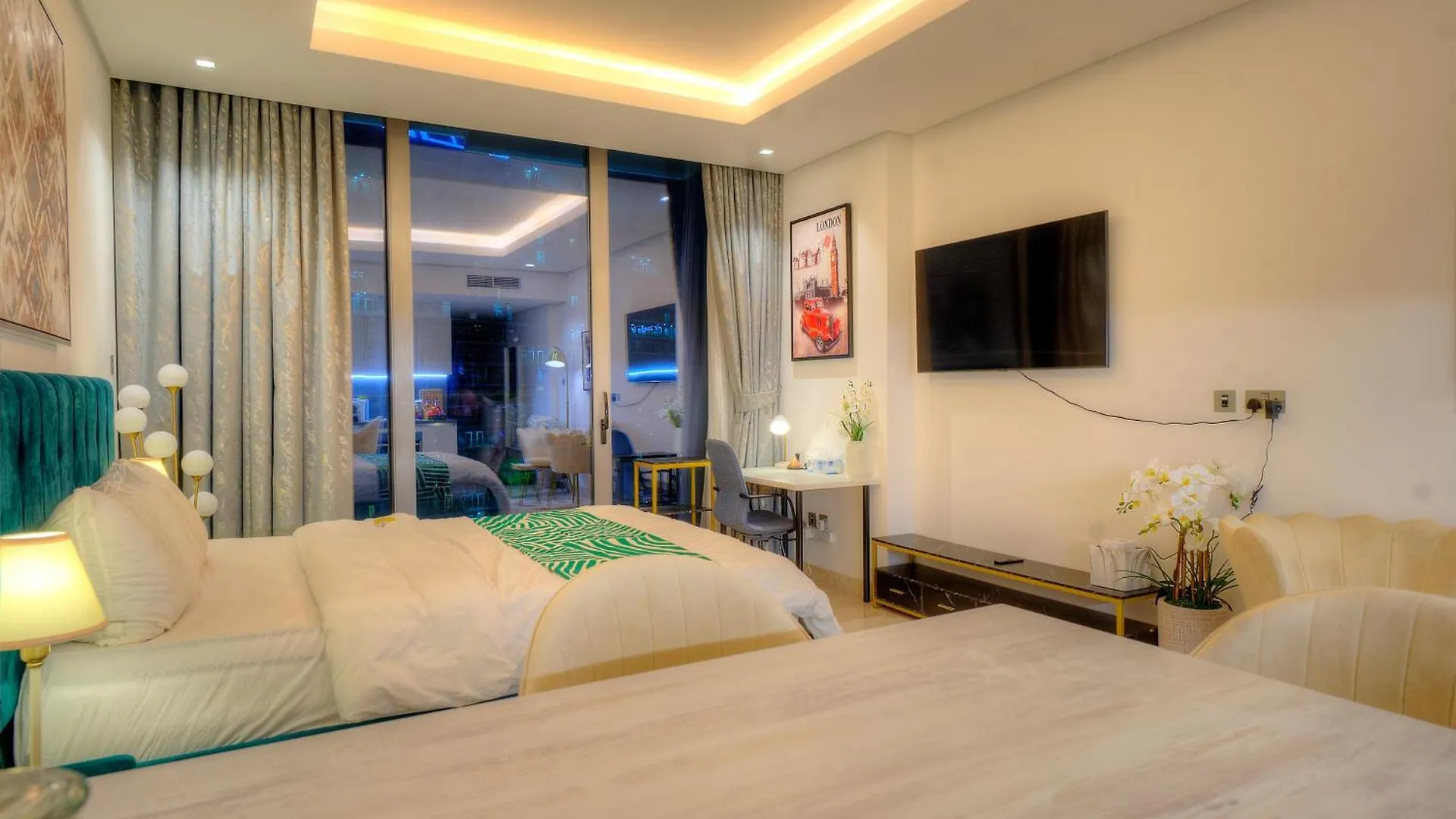 The Sterling Paradise Dubaj Apartman