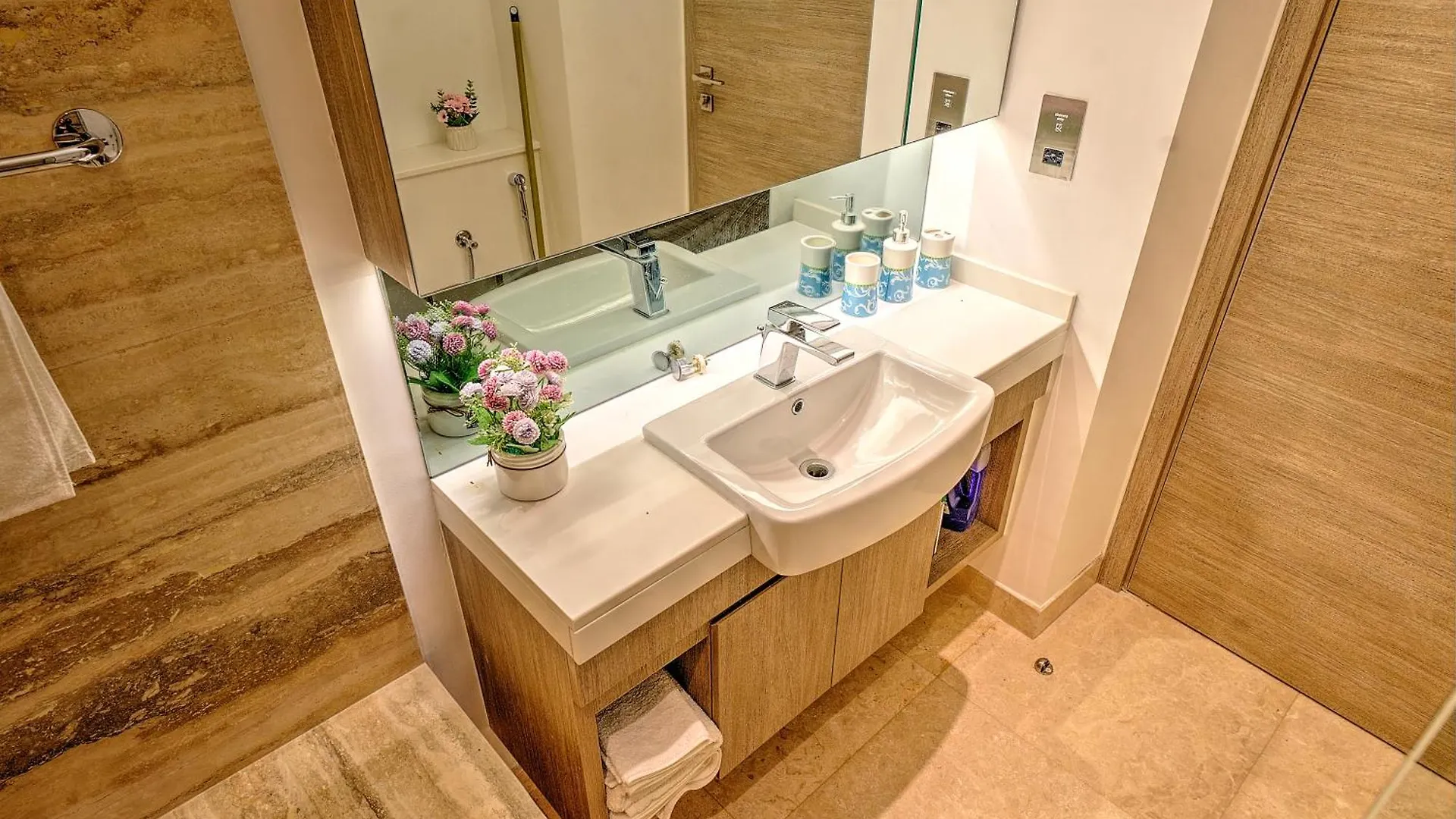 Apartment The Sterling Paradise Dubai