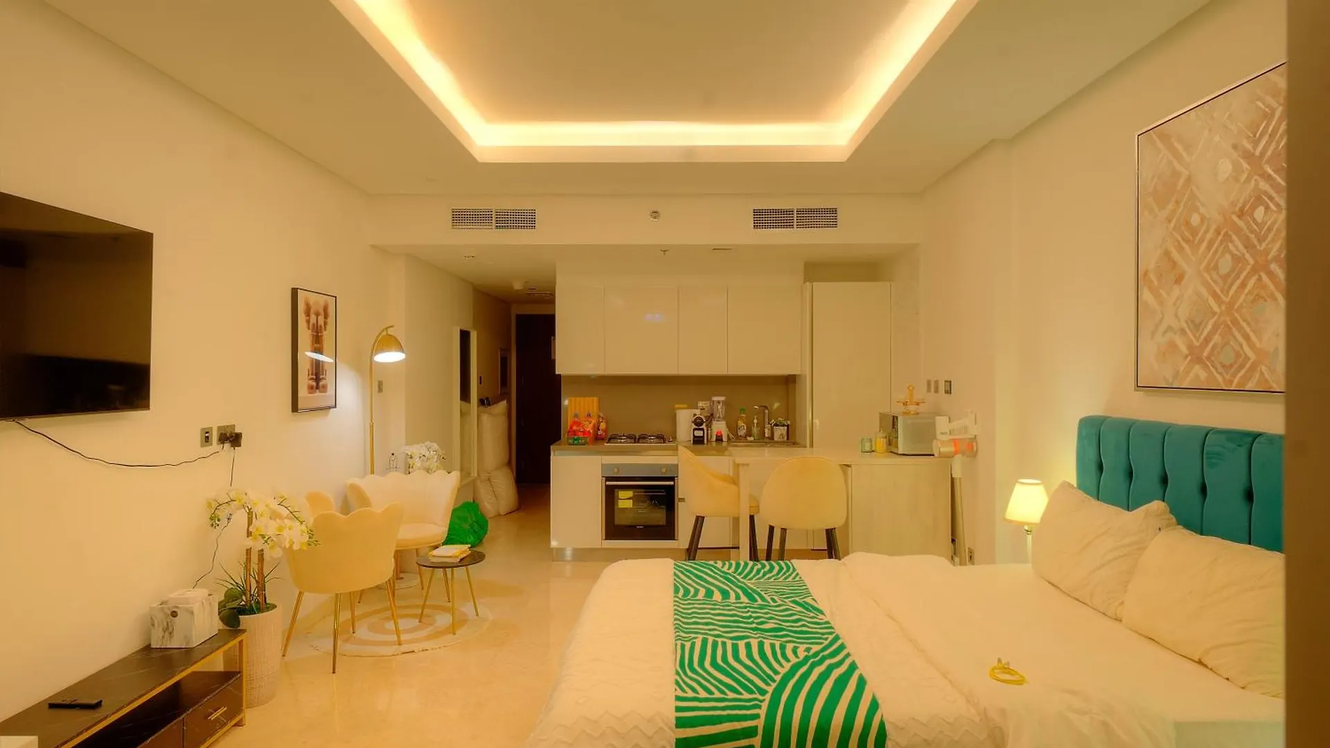 The Sterling Paradise Dubai 0*,