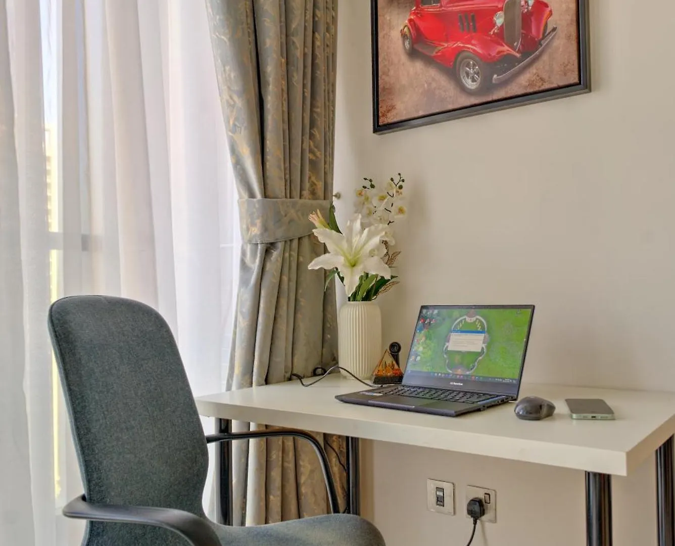 The Sterling Paradise Dubai Apartment